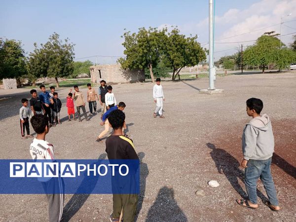 بازی‌‌‌های بومی و محلی در روستای میرعوضی شهر شمیل بندرعباس 