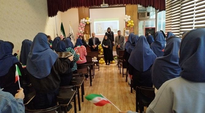 نواختن زنگ کتاب و کتاب خوانی در دبیرستان اسوه ناحیه۳