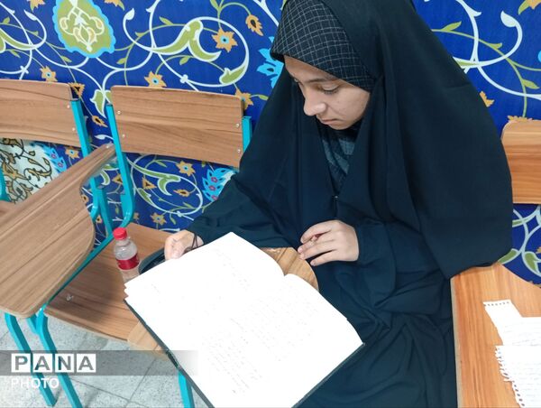 رقابت نخبگان قرآنی خراسان رضوی؛ آغاز مرحله استانی مسابقات قرآن و عترت دانش‌آموزان دختر