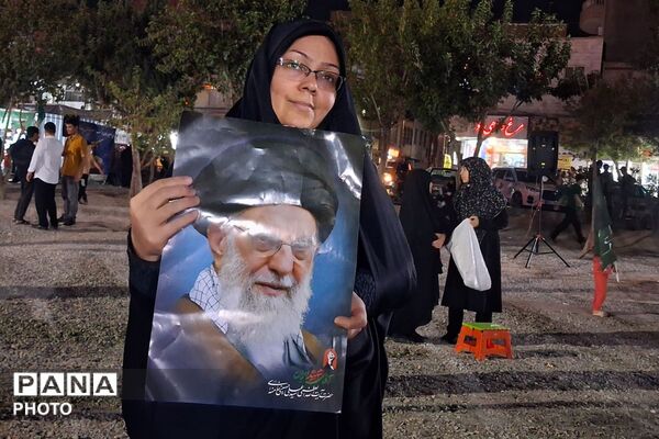 قدرت مشت، شکوه پرچم؛ نمادهایی از پایداری بی پایان