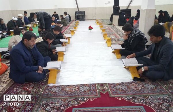 محفل انس با قرآن در کوهنانی با یاد آیت‌الله خامنه‌ای (ره) 