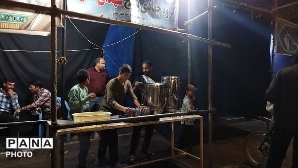 موکب شهدای روستای آهوان در نود و نهمین شب از اجتماعات مردمی 