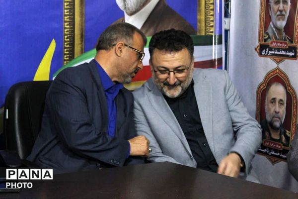 میز ارتباطات مردمی با حضور مدیرکل آموزش و پرورش مازندران 