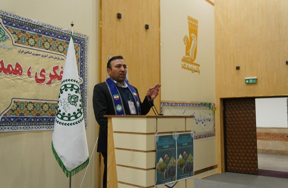 مربیان عنصر کلیدی انتقال دانش و مهارت به دانش آموزان هستند