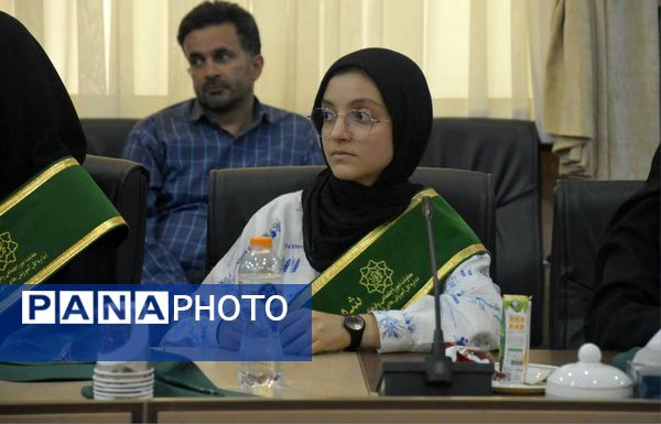 تقدیر از شهرداران مدارس آموزش و پرورش منطقه ۱۴ 