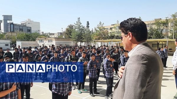 آغاز سال تحصیلی جدید در دبیرستان پسرانه عبدالحسین قفلی