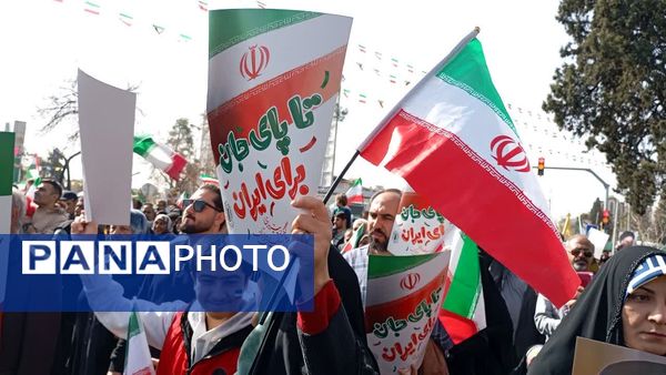 راهپیمایی 22 بهمن در شیراز برنامه دشمن را برچید