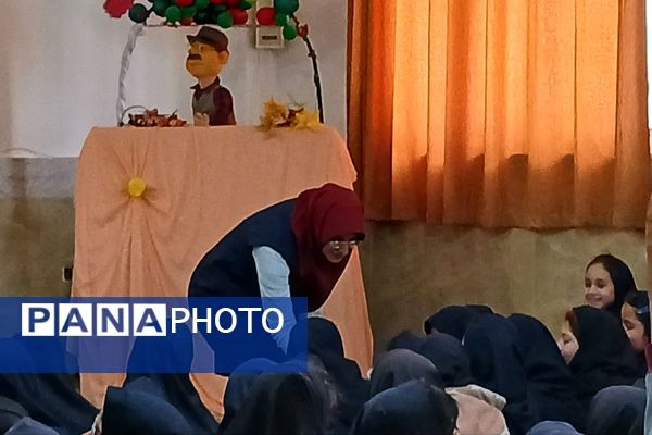 دهه فجر با رنگ شادی در دبستان سیاح‌مقدم رباط‌کریم