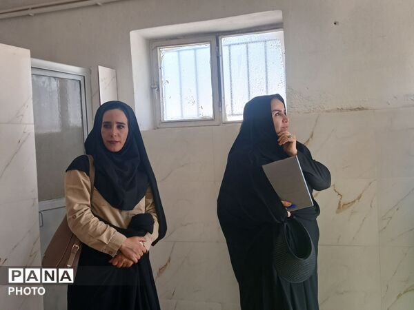 بازدید کارشناسان استانی از روند اجرایی پروژه مهر شهرستان درگزین 