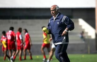 سرگیف بازیکن شش دانگی است/ پرسپولیس بازی سختی مقابل فولاد خوزستان پیش‌رو دارد