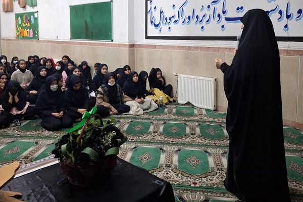 در سوگ مادرِ وفا