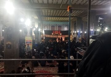  لحظه اعلام سید مجتبی خامنه ای به عنوان سومین رهبر انقلاب در مسجد جامع نیشابور 