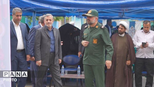 آیین گلباران محل شهادت شهید مرتضی مطهری با حضور مجید پارسا در منطقه ۱۲