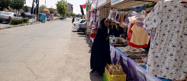 غرفه هنری دختران و مادران فاروجی در پارک وحدت 