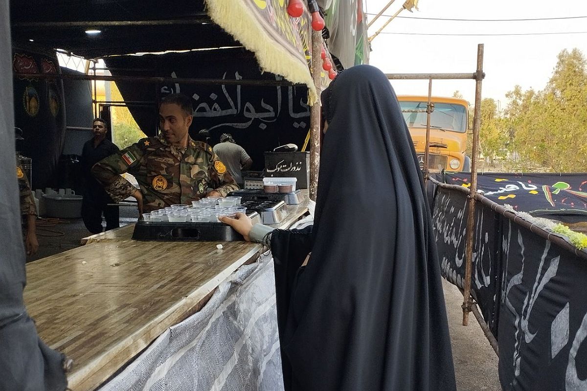 موکب دانش‌آموزی «عشاق الحسین» از لنز یک خادم خبرنگار