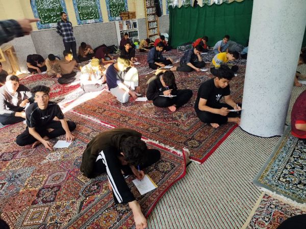 مراسم معنوی اعتکاف دانش‌آموزی در حسن‌آباد جرقویه علیا 