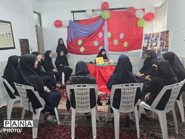 مرحله آموزشگاهی مسابقات حافظ خوانی در خلیل آباد