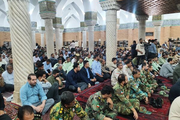 مراسم چهلمین روز شهادت شهدای اقتدار با حضور گسترده مردم کردستان در سنندج 