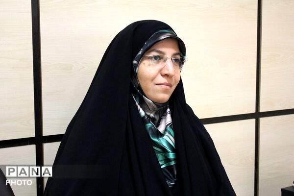 تجلیل از فرهنگیان فرمانده واحد حوزه بسیج دانش‌آموزی شهیده هاجریان 