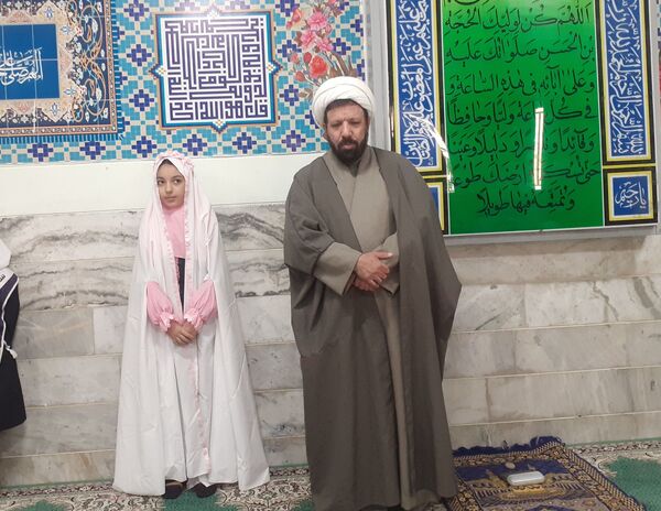 تمرین بندگی دانش آموزان مدرسه هدی یک برای ماه مبارک رمضان