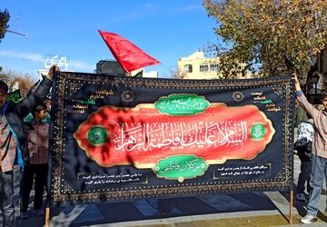 اجتماع بزرگ دانش آموزی نوگلان فاطمی در آباده برگزار شد