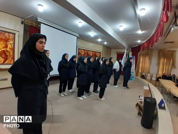 جشنواره سرود منطقه میمه؛ نمایش همدلی و شور دانش‌آموزی در خانه معلم