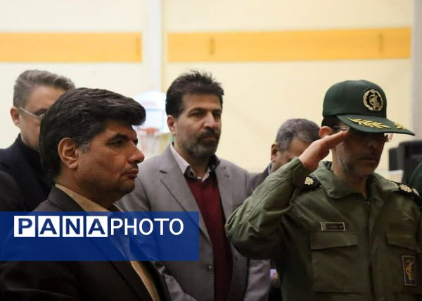 آیین استانی نواختن زنگ انقلاب استان خراسان رضوی در ناحیه ۵ مشهد