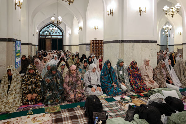 آیین معنوی اعتکاف در حرم مطهر رضوی- ۲