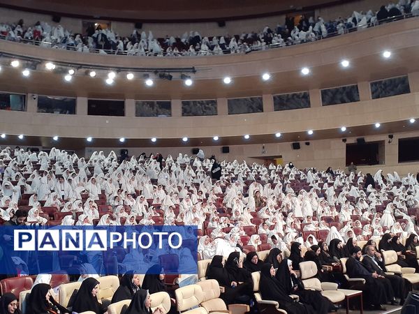 جشن تکلیف با شکوه ۲۰۰۰ نفره دانش‌آموزان کلاس سومی منطقه ۱۷