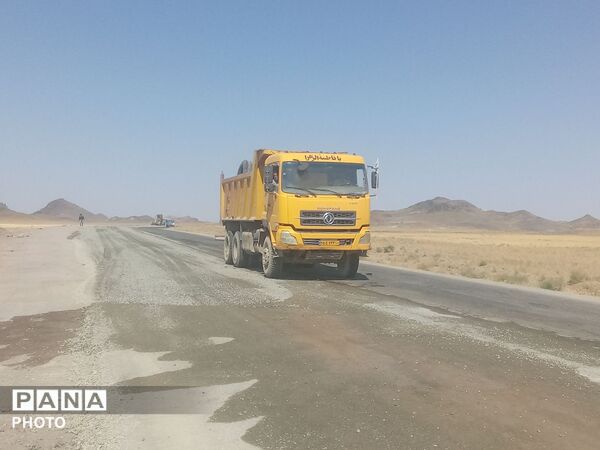 آغاز عملیات بازسازی جاده سلطان آباد به درخت سنجد 