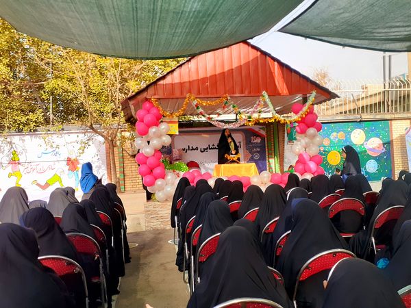 بازگشایی مدرسه غنچه ها ی انقلاب برای سالی پرنشاط