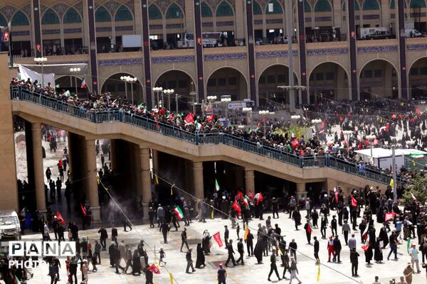 وداع با پیکر مطهر امام شهید در مصلای تهران