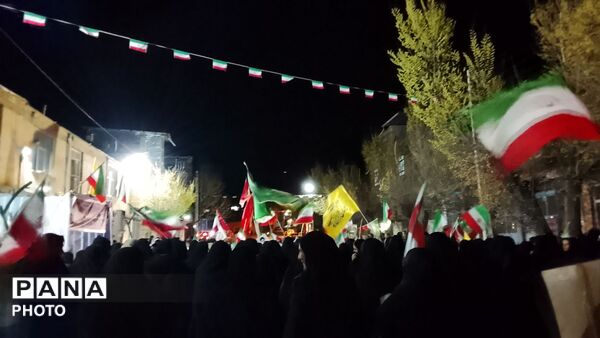هم‌نواییِ قلب‌ها در مسیرِ ظهور؛ فریاد «یا مهدی» در راهپیماییِ بصیرت