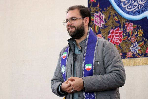 بازدید قائم مقام سازمان دانش‌آموزی از معتکفین در مشهد مقدس