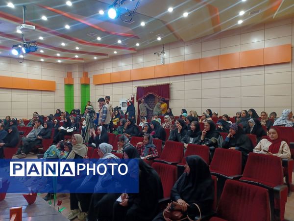 آیین اختتامیه سومین مهواره قصه‌گویی«من کشورم را دوست دارم»