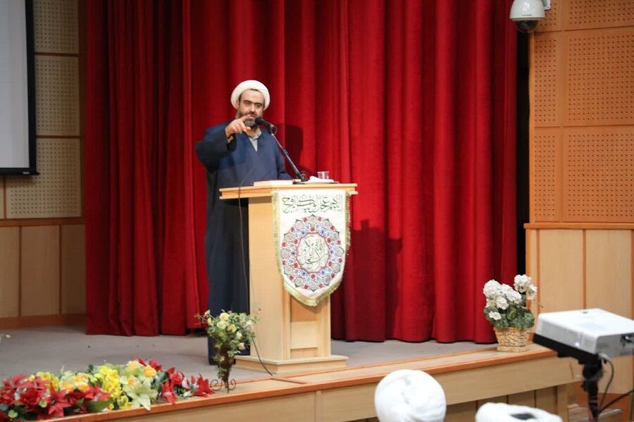 بسیاری از آیات الهی ناظر به اهمیت کارهای تشکیلاتی است