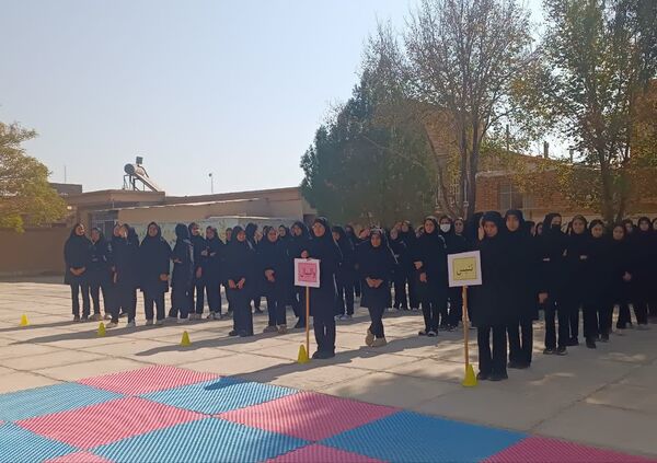المپیاد ورزشی مدارس بهاباد با شور و نشاط