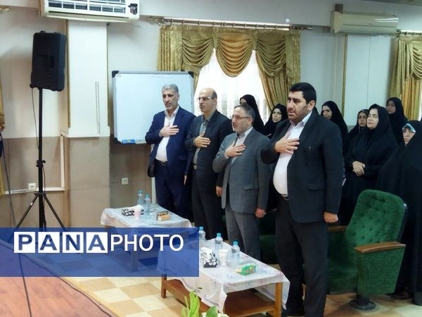 نشست صمیمی نخبگان و فرهنگیان سوادکوه با حضور معاون پارلمانی وزیر آموزش‌وپرورش 