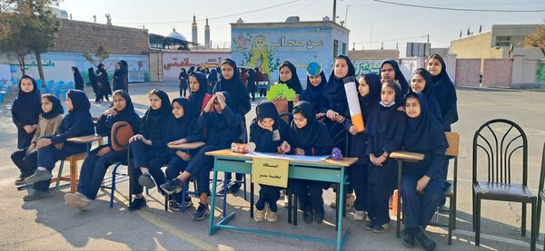 ایستگاه سبز طبیعت در مدرسه شهید رزمی خلیل آباد