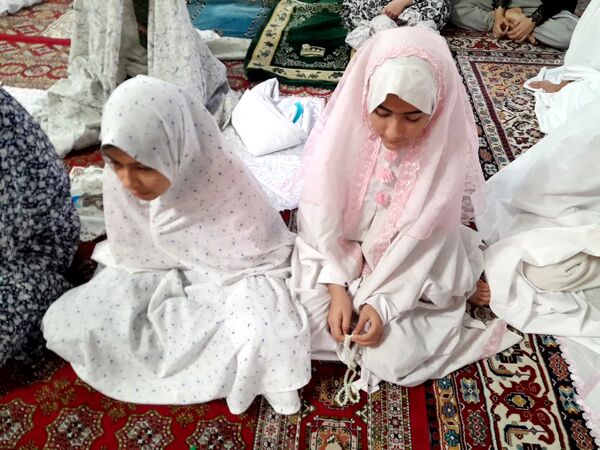 برگزاری مراسم معنوی اعتکاف مادر و دختری در مسجد امام حسن(ع) گالیکش
