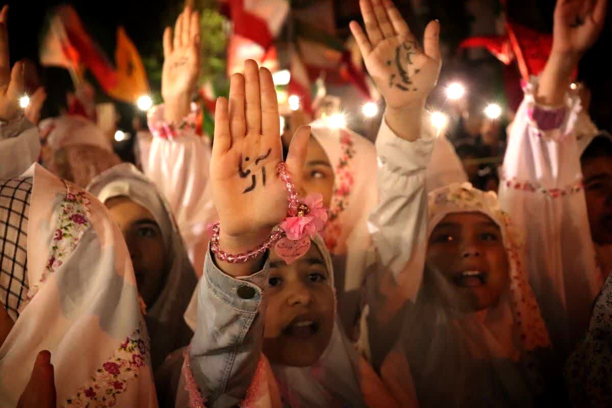 حضور دختران کرجی؛در جشن دهه کرامت  