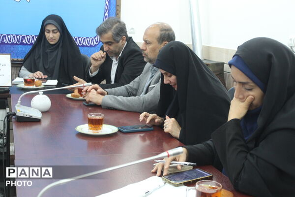 نشست خبری مدیر آموزش‌وپرورش گلوگاه با خبرنگاران 