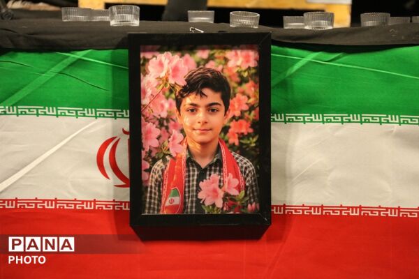 یادواره شهدای سلامت یزد در بیمارستان شهید رهنمون