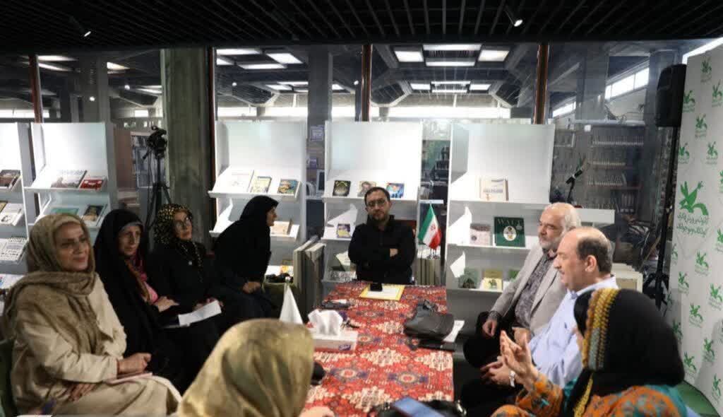 شناخت دنیای کودک؛ راز ماندگاری شعر کودک و نوجوان