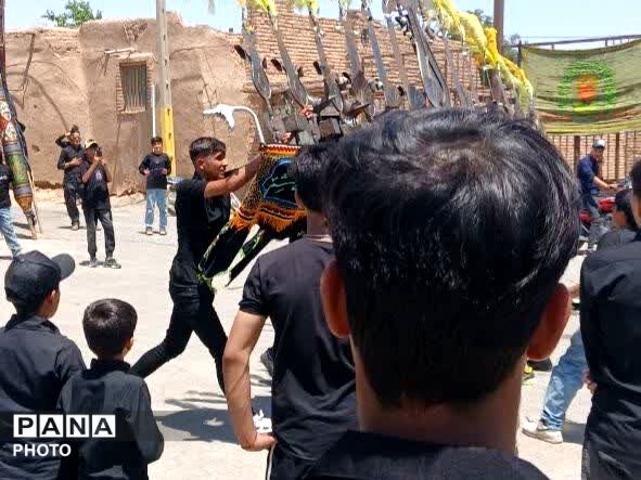 در هشتمین روز ماه محرم طنین نوای یا حسین در کوچه‌های فدافن پیچید

