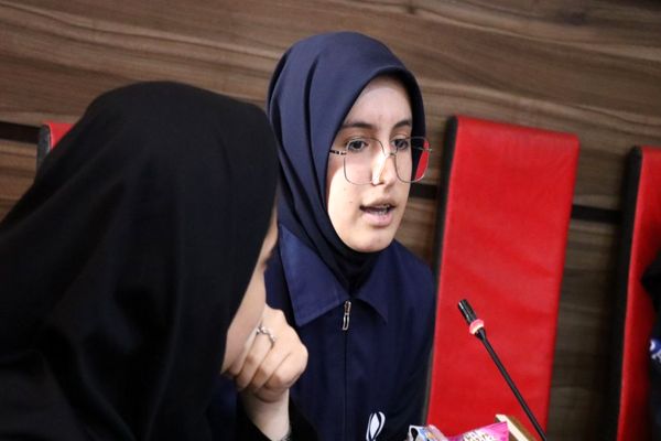 نشست صمیمی فعالین رسانه ای دانش‌آموزان با مدیرعامل خبرگزاری پانا