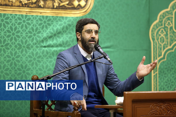 جشن میلاد امام علی(ع) در حرم حضرت معصومه(س) با تلاوت قاریان نوجوان 