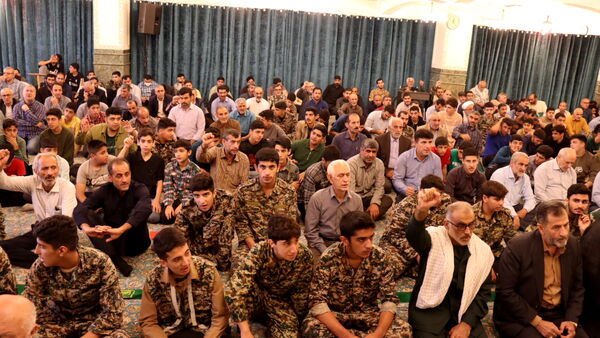 نماز جمعه سیاسی دشمن شکن بندپی شرقی با حضور نوجوانان و جوانان بسیجی