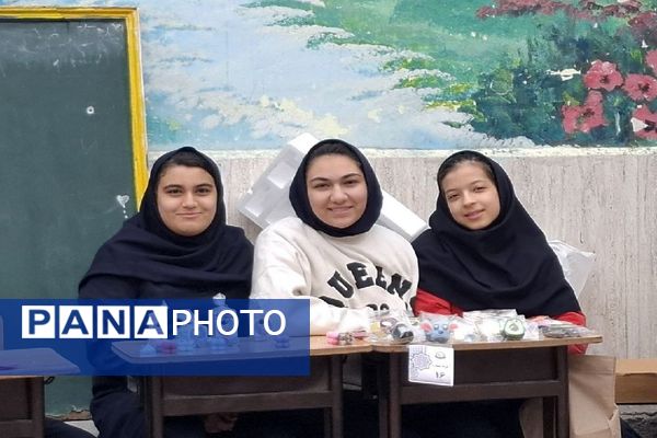 برگزاری بازارچه اقتصادی در دبیرستان شاهد تکتم