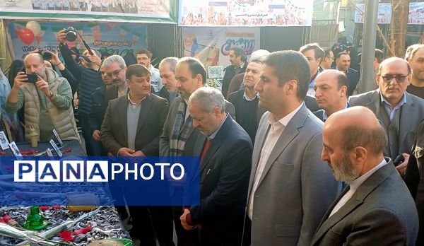 آیین نواختن گلبانگ انقلاب اسلامی